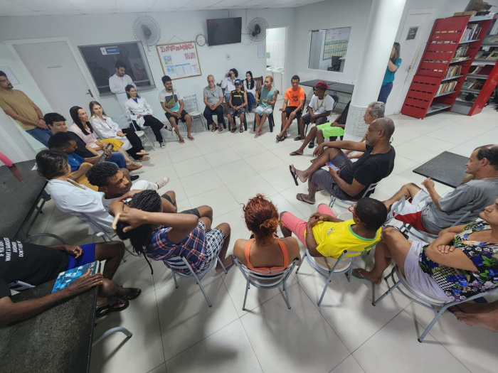 Troque a fumaça por esperança": abrigo de Vitória recebe ação de saúde
