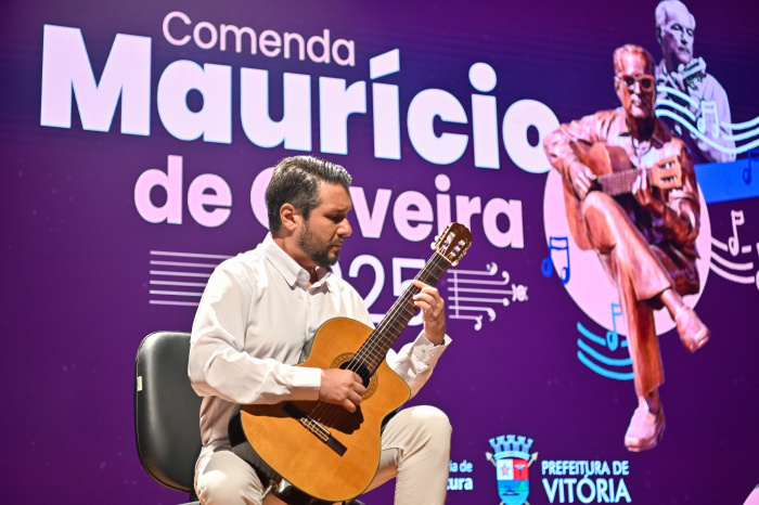Entrega da Comenda Maurício de Oliveira