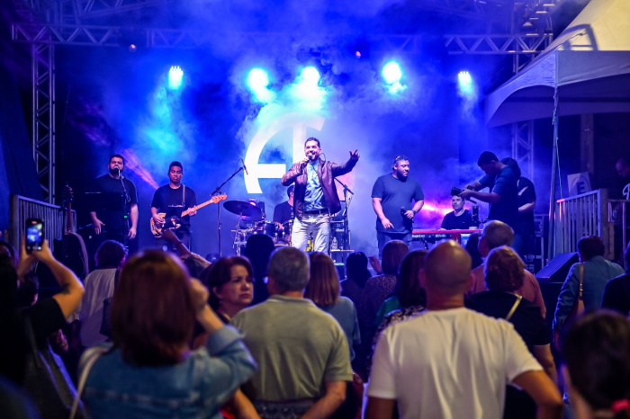 Show Padre Anderson.