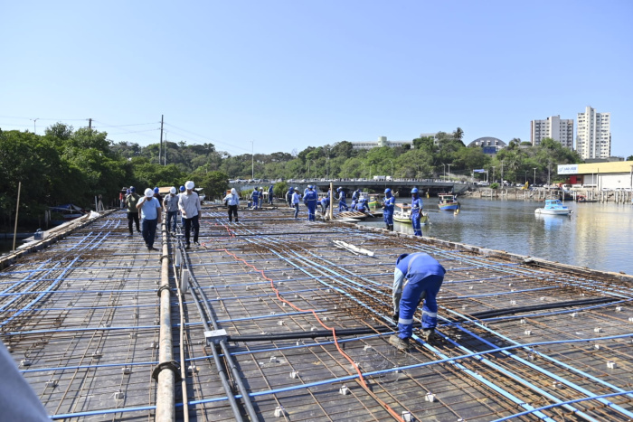 Visita às obras de concretagem do Canal de Camburi