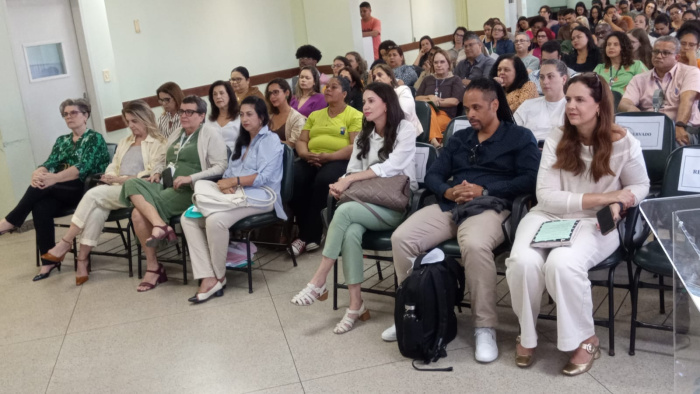 I Seminário de Saúde Mental Infantojuvenil lota auditório da ETSUS