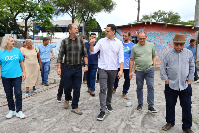 Visita às obras da Praça Therezinha Grecchi no bairro República
