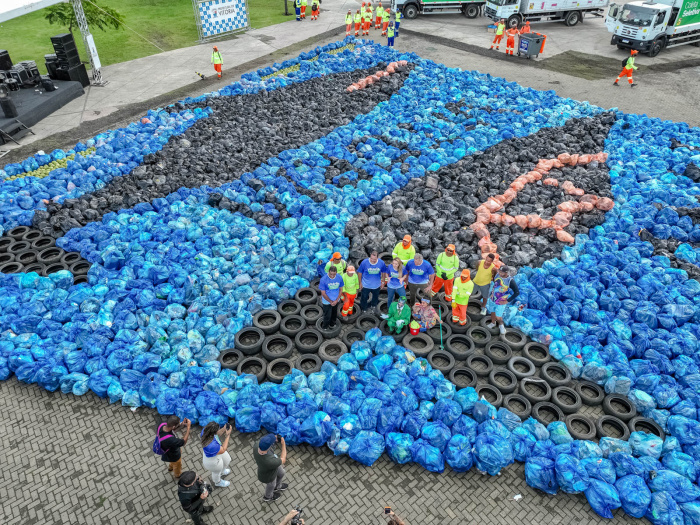 Dia Mundial da Limpeza - Grande mutirão na Praça do Papa