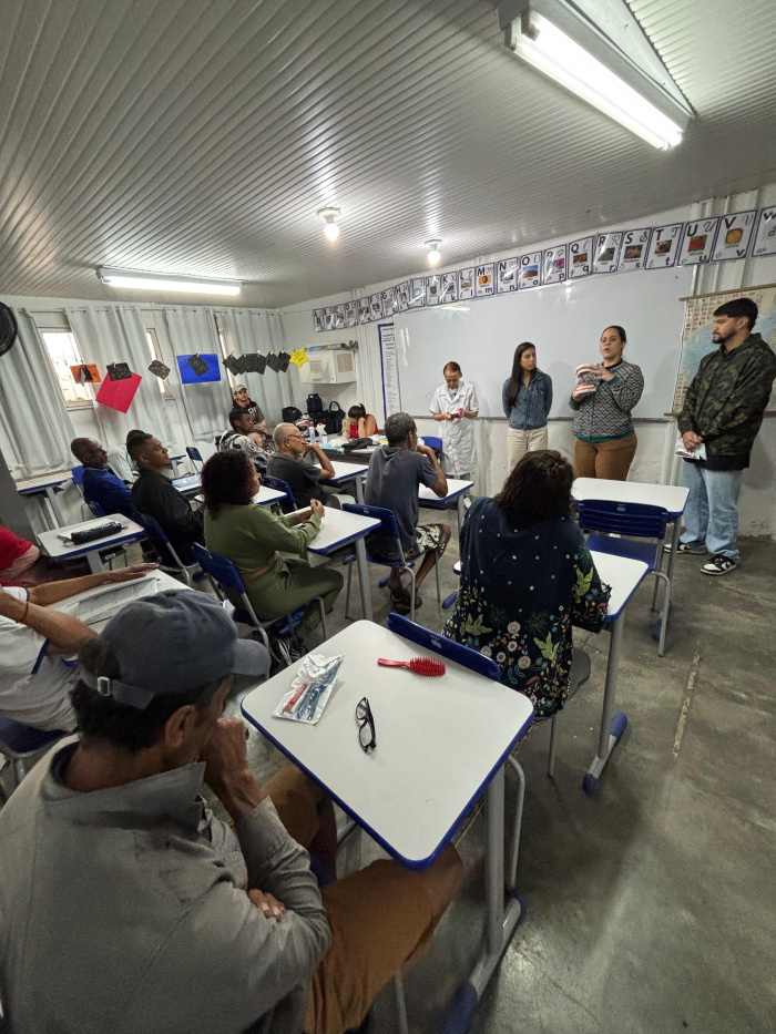 Parceria entre Centro Pop e secretarias municipais garante tratamento de saúde bucal a atendidos