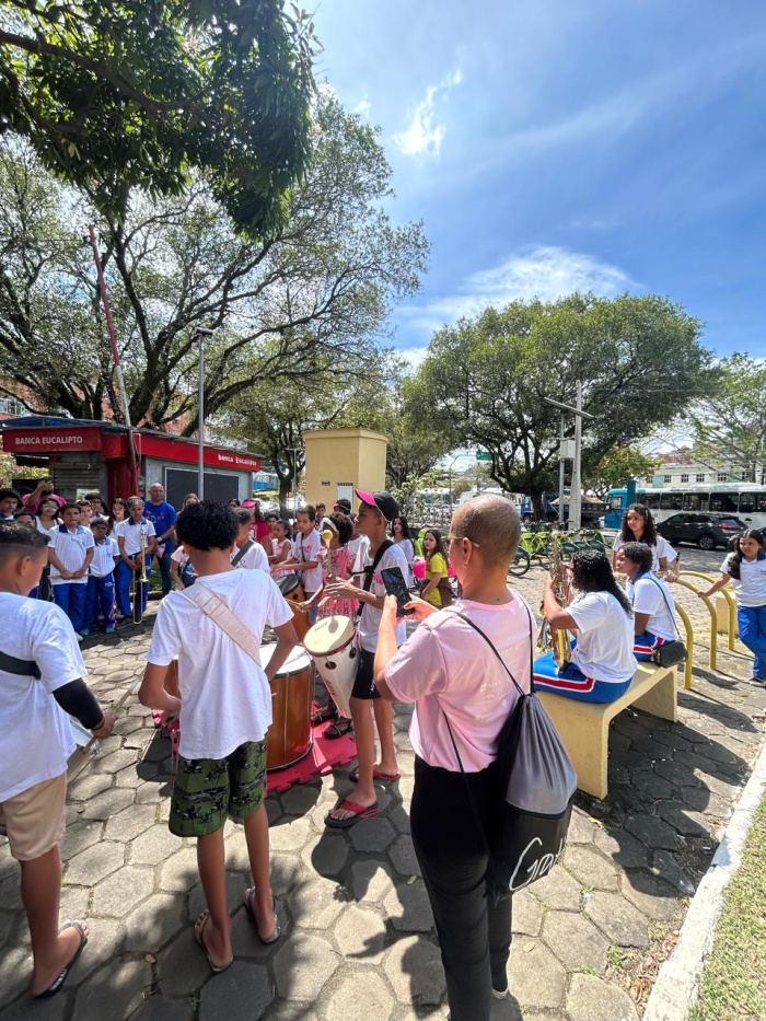 Outubro Rosa: Praça de Eucalipto recebe ação de conscientização sobre o câncer de mama