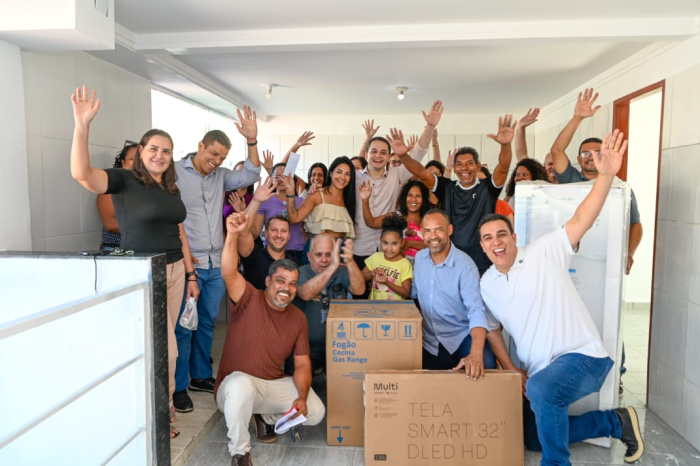 Casa Feliz e Segura: família do bairro Santo Antônio recebe chaves da nova casa