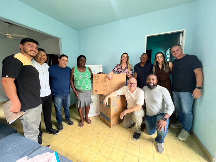 Entrega do Bônus Moradia para a família Abreu, no Centro de Vitória