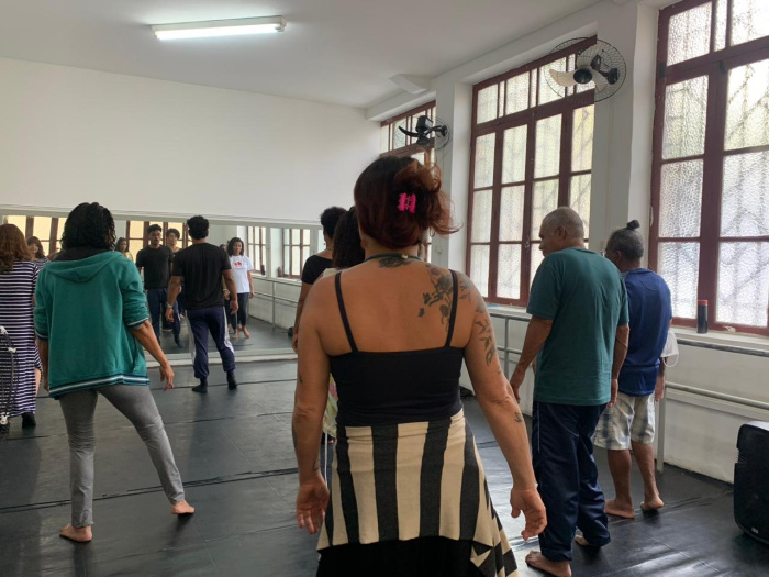 Pacientes do CAPS AD realizam aulas de dança no Centro Cultural FAFI