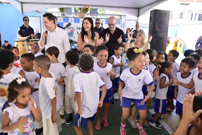Entrega da Reforma do Cmei Anísio Spínola Teixeira