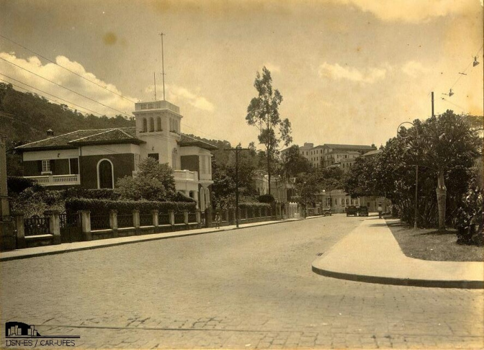 O parque fica em meio a uma área reservada para loteamento e criação de um bairro diferenciado
