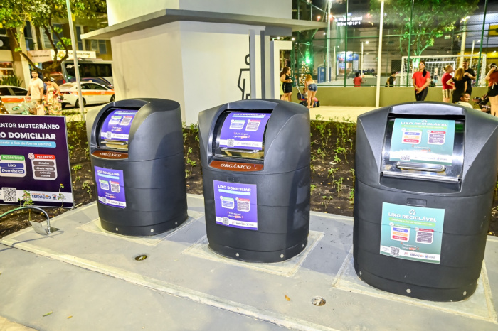 Praça Getúlio Vargas é entregue reurbanizada com emoção da chegada do Papai Noel