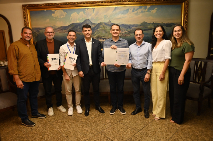 Prefeitura de Vitória e SPU assinam termo de cessão de terreno em Joana D