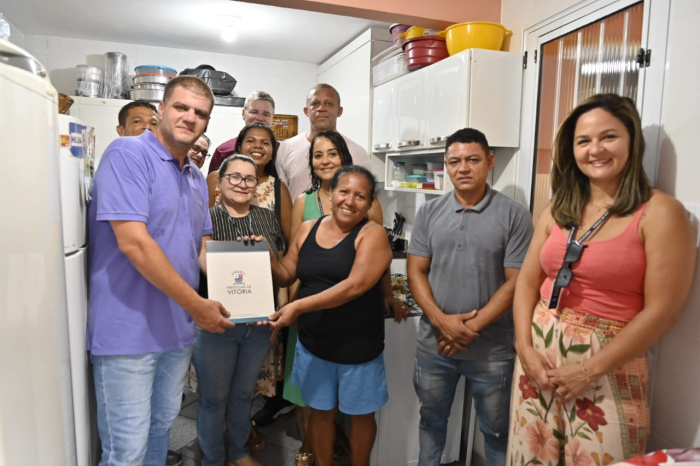 Luiza Masciel recebe obra de melhorias em sua residência