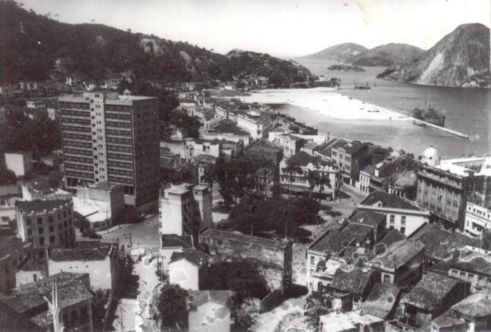 Obra de aterro para construção da Esplanada Capixaba. Década de 1940