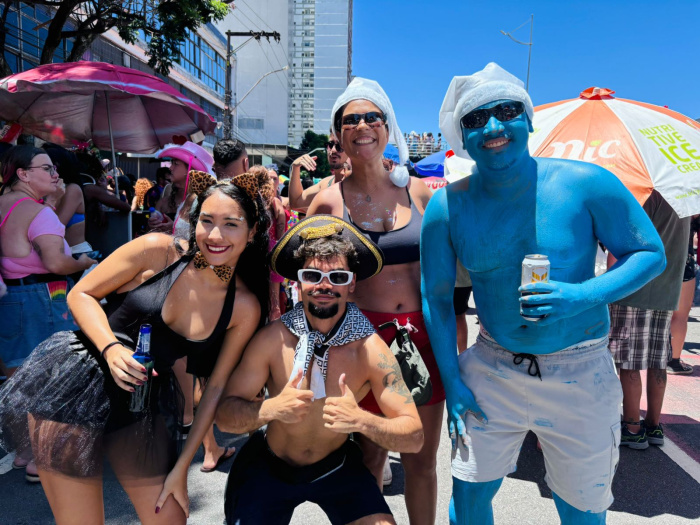 Yasser Nascimento caprichou na fantasia e virou "atração" da festa.