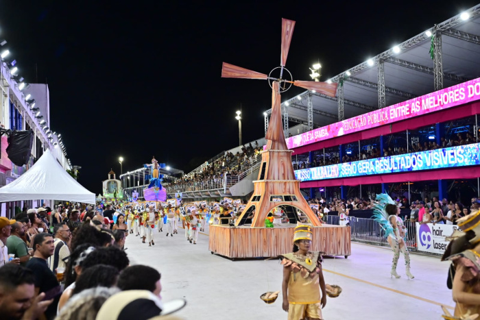 Mocidade da Praia levou os festejos juninos para a avenida do Sambão do Povo