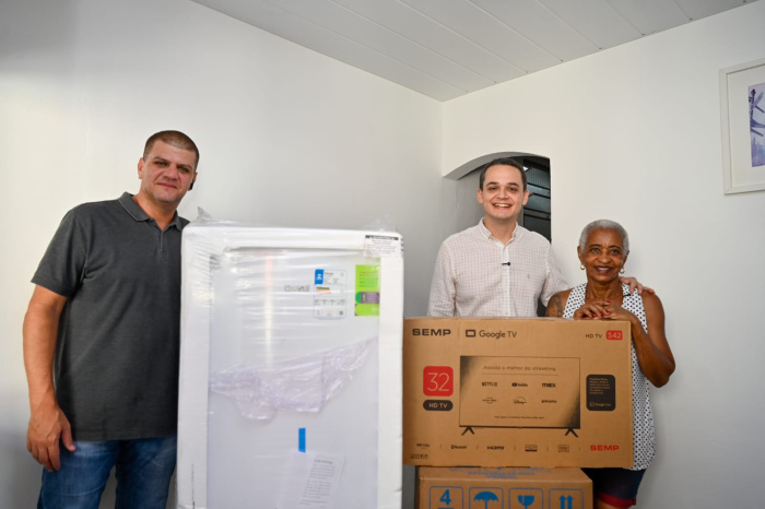 Entrega de melhoria habitacional do Projeto Casa Feliz e Segura, no bairro Ilha do Príncipe