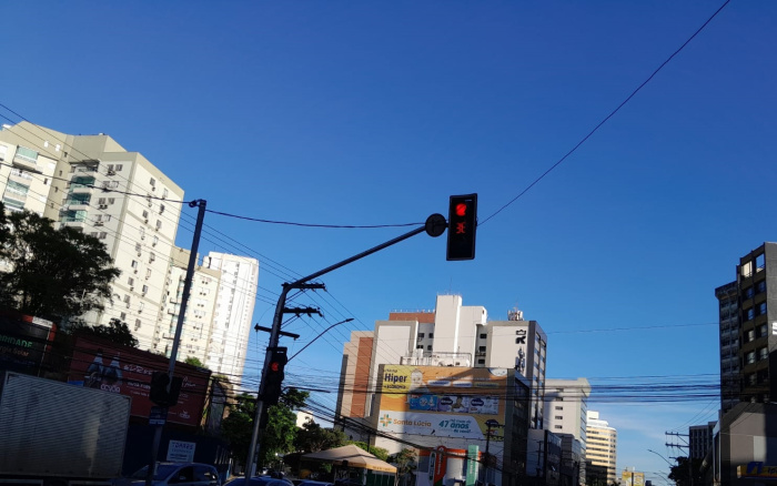 Vitória inicia substituição de cabos de cobre por modelo bimetálico para reduzir furtos em semáforos