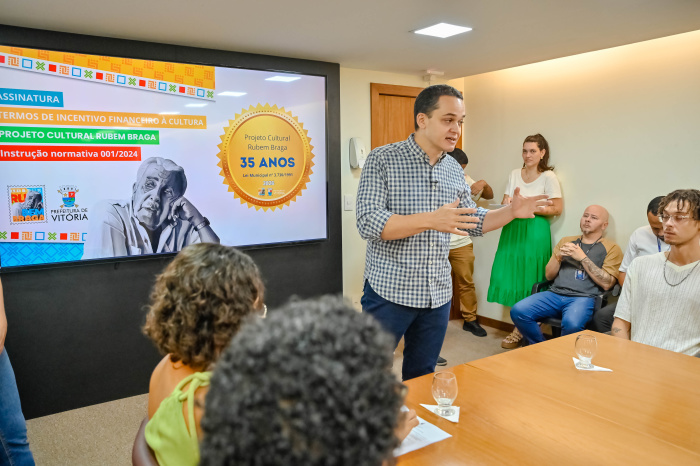 Assinatura dos Contratos da Lei Rubem Braga