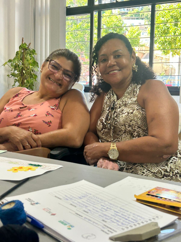 As amigas ana e Maria durante a oficina.