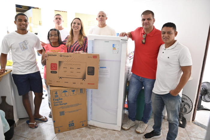 Elza Gonçalves recebe melhorias habitacionais do programa Casa Feliz e Segura