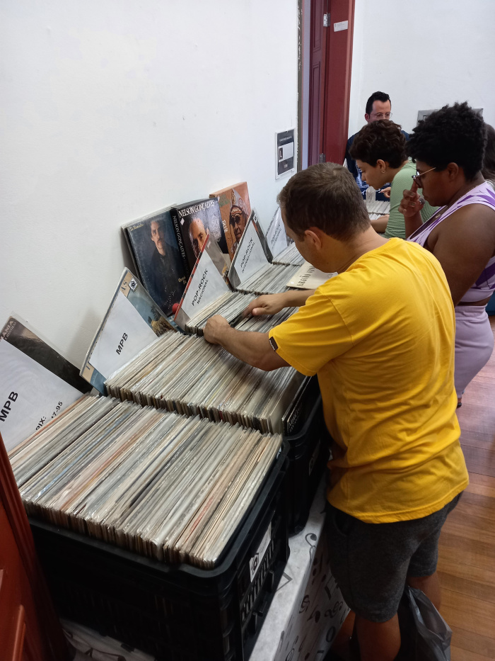 O evento reunirá colecionadores, expositores independentes e apaixonados por música.