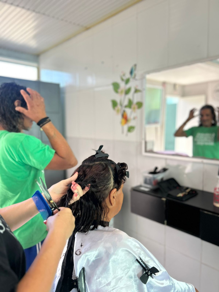 Centro Pop inaugura o primeiro salão de beleza com funcionamento em tempo integral dentro do espaço