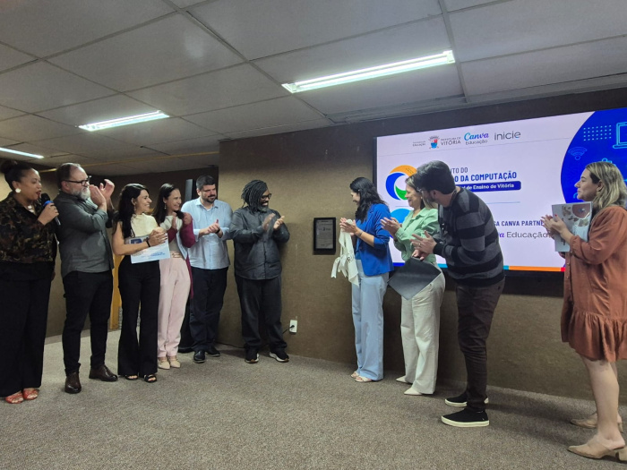 Vitória lança Currículo da Computação na rede municipal de ensino