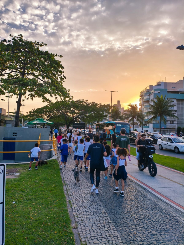 Ação educativa orienta estudantes sobre guarda responsável de animais domésticos
