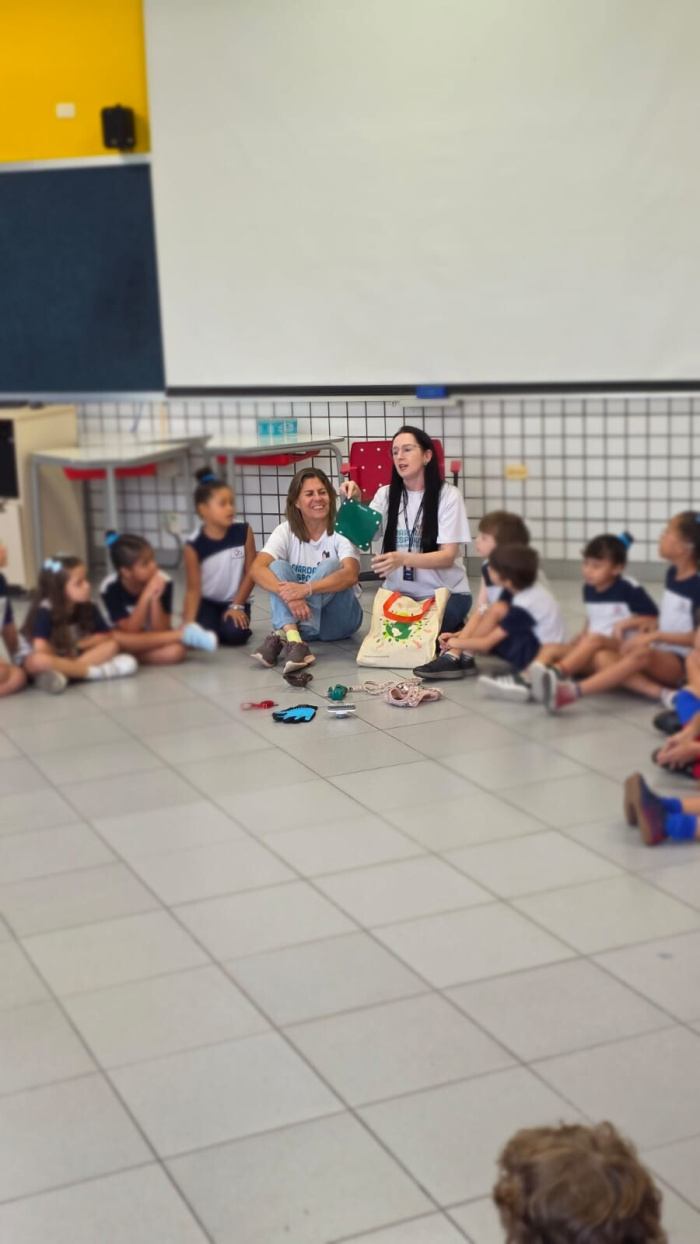 Ação educativa orienta estudantes sobre guarda responsável de animais domésticos