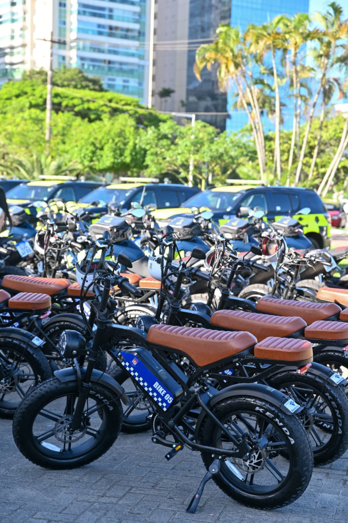 Entrega de viaturas e equipamentos para a Guarda de Vitória