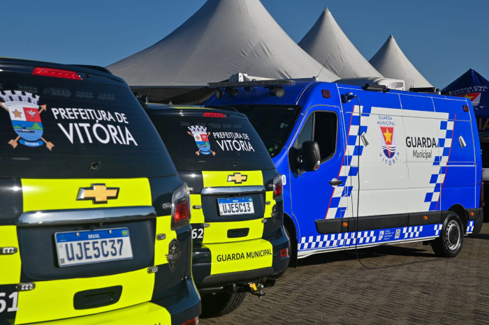 Entrega de viaturas e equipamentos para a Guarda de Vitória