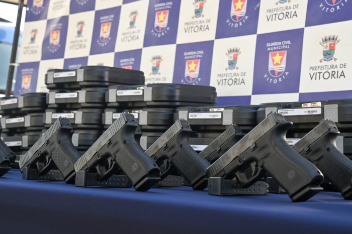 Entrega de viaturas e equipamentos para a Guarda de Vitória