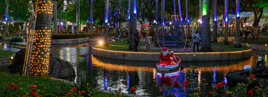 Brilho, surpresas e muita alegria marcam abertura do Natal no Parque Moscoso