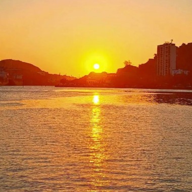 Avenida Beira Mar (Use a #eusouvitoria e sua foto pode aparecer aqui)